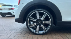 MINI Hatchback 1.5 Cooper Exclusive 5dr Auto Petrol Hatchback